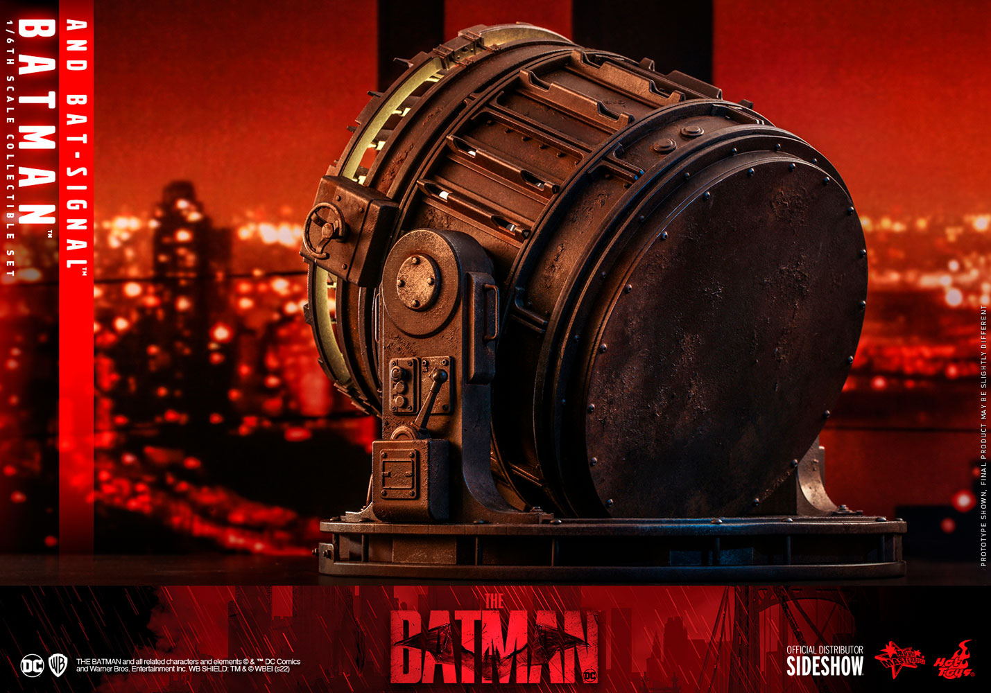 Preview: Hot Toys The Batman Figure and Bat-Signal - The Batman