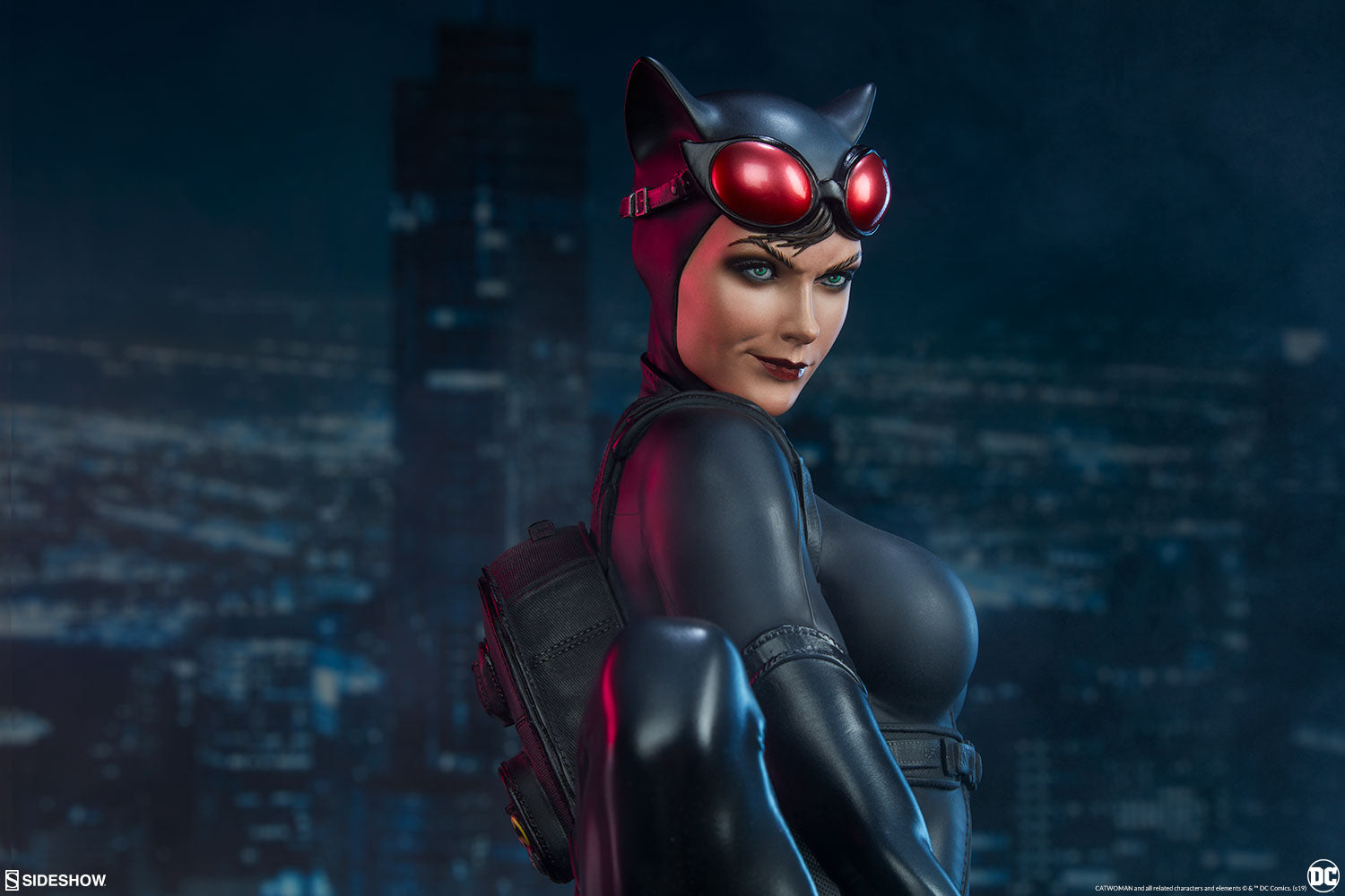 Catwoman DC Comics Premium Format Figure by Sideshow Collectibles -  Collectors Row Inc.