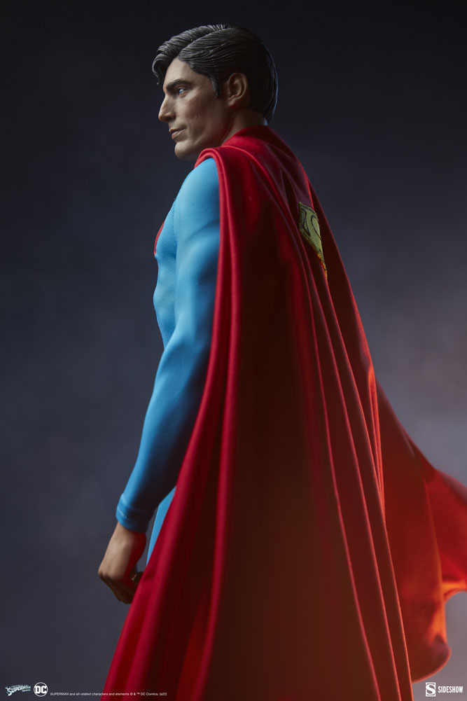 FIRST LOOK: Man of Steel – 1/4 Scale Figure – Black Suit Superman –